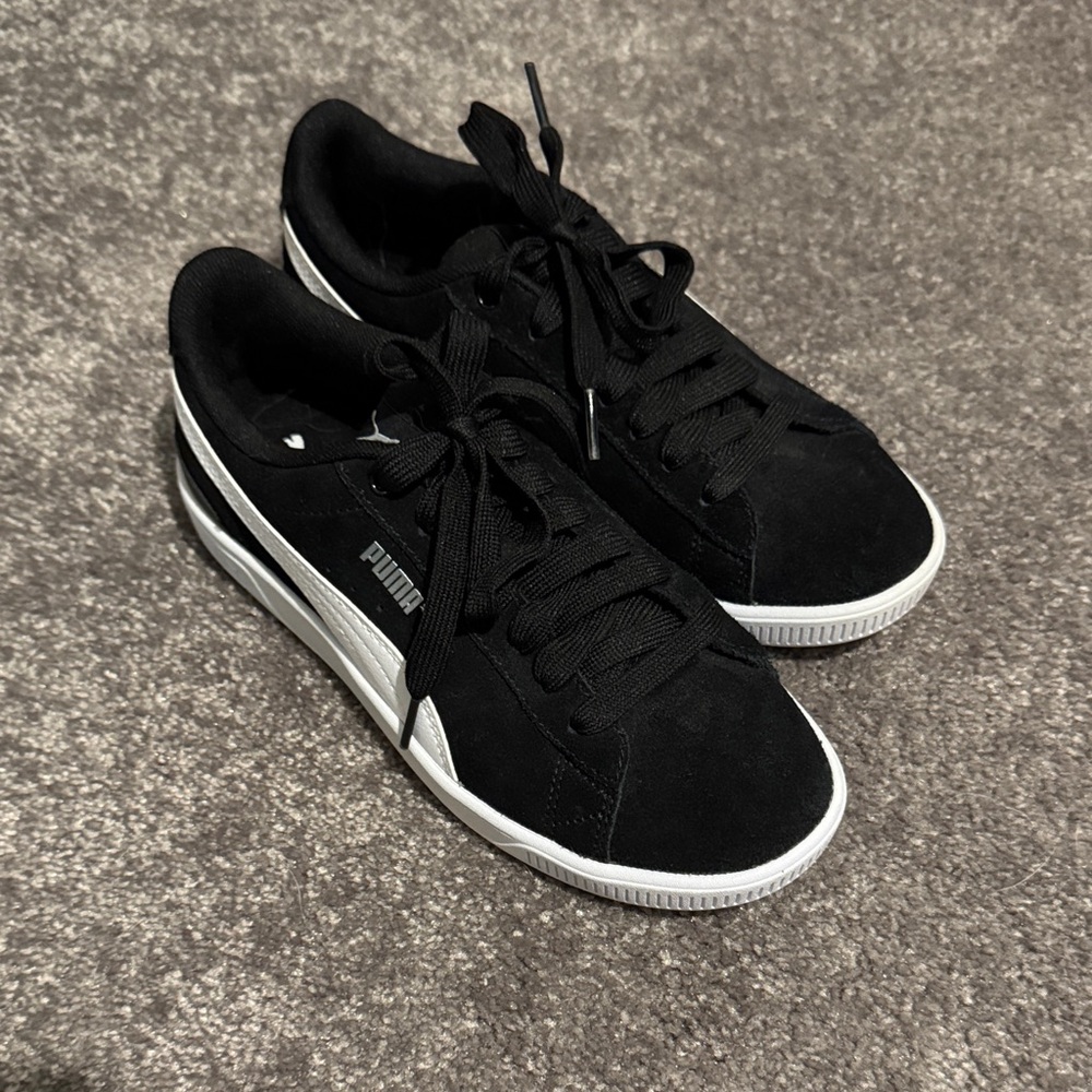 Puma Black and White Athletic Shoes